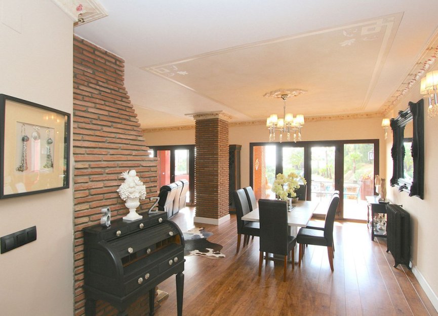 Resale - House - Detached Villa - Benalmádena - Benalmadena Costa