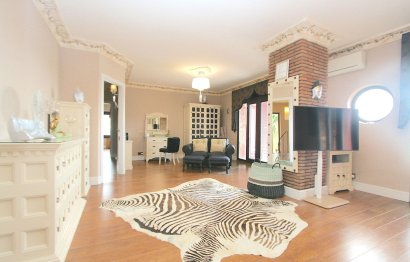 Resale - House - Detached Villa - Benalmádena - Benalmadena Costa