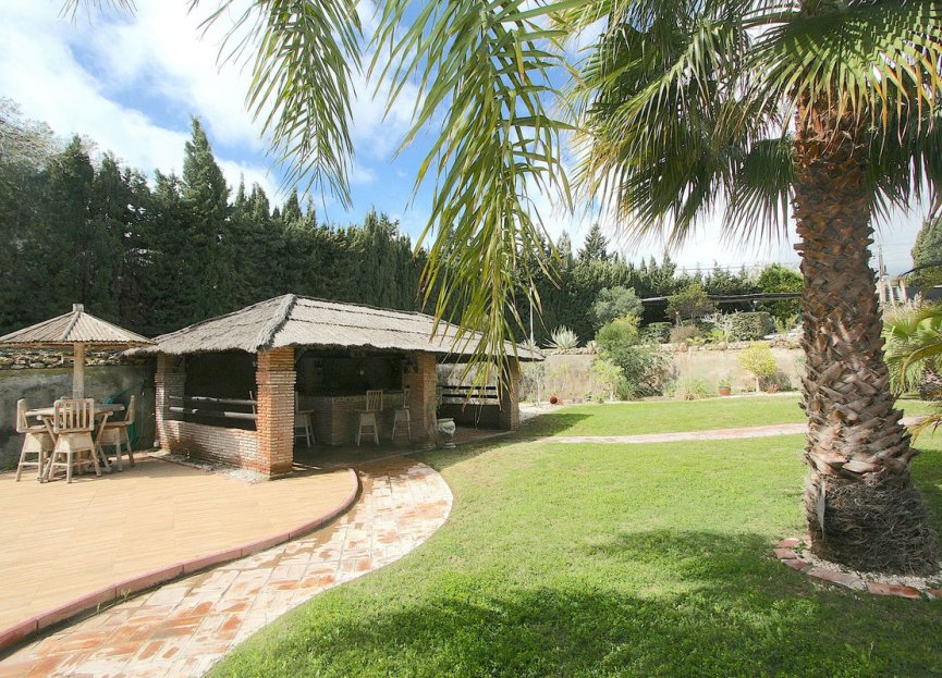 Resale - House - Detached Villa - Benalmádena - Benalmadena Costa