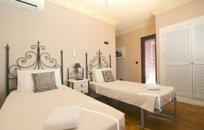 Resale - House - Detached Villa - Benalmádena - Benalmadena Costa