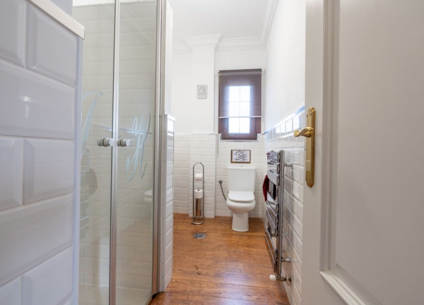 Resale - House - Detached Villa - Benalmádena - Benalmadena Costa