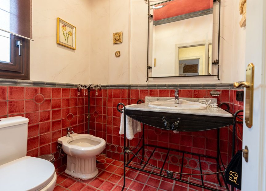 Resale - House - Detached Villa - Benalmádena - Benalmadena Costa