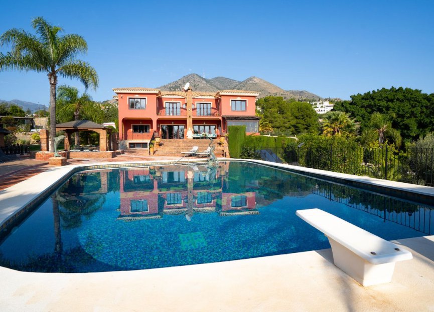 Resale - House - Detached Villa - Benalmádena - Benalmadena Costa