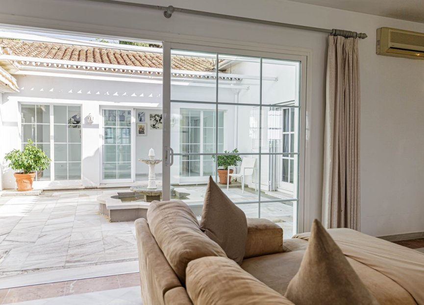 Reventa - House - Detached Villa - El Paraiso - El Paraíso