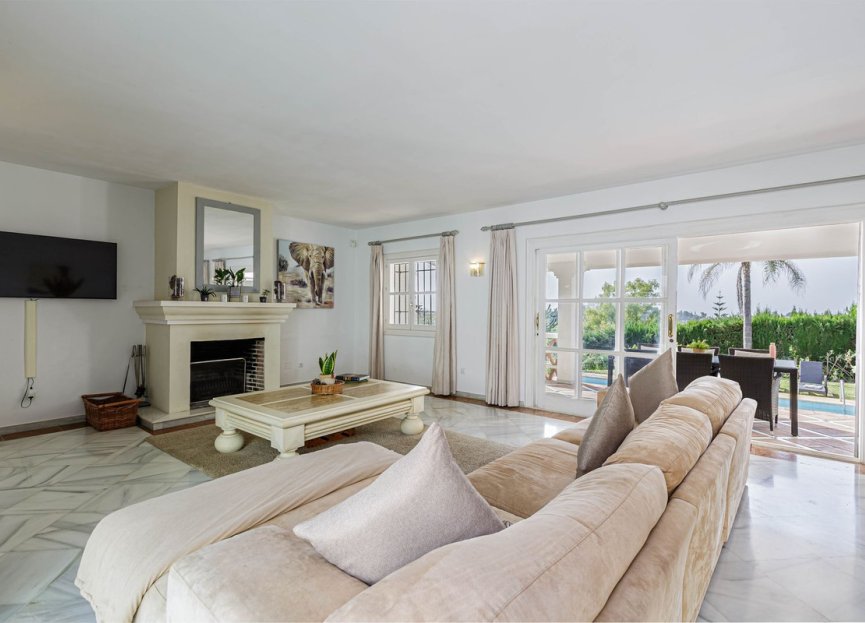 Reventa - House - Detached Villa - El Paraiso - El Paraíso