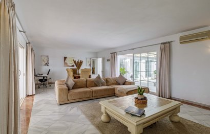 Reventa - House - Detached Villa - El Paraiso - El Paraíso