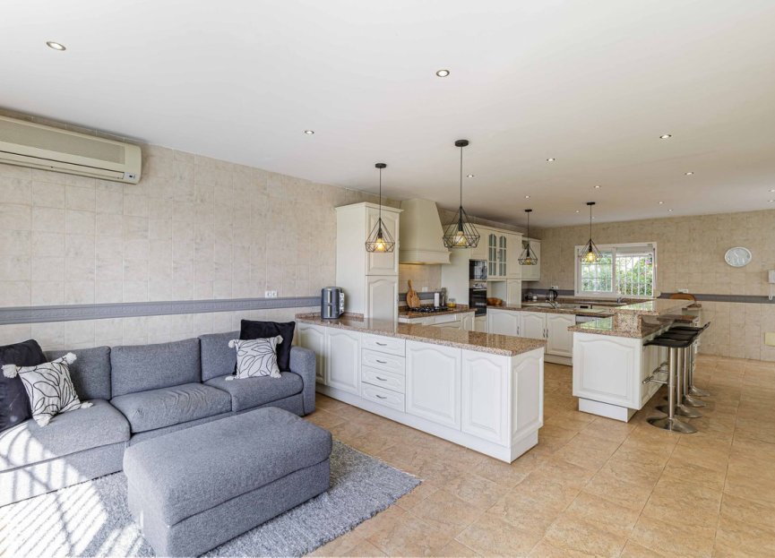 Reventa - House - Detached Villa - El Paraiso - El Paraíso