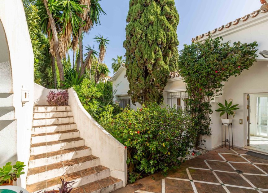 Reventa - House - Detached Villa - El Paraiso - El Paraíso