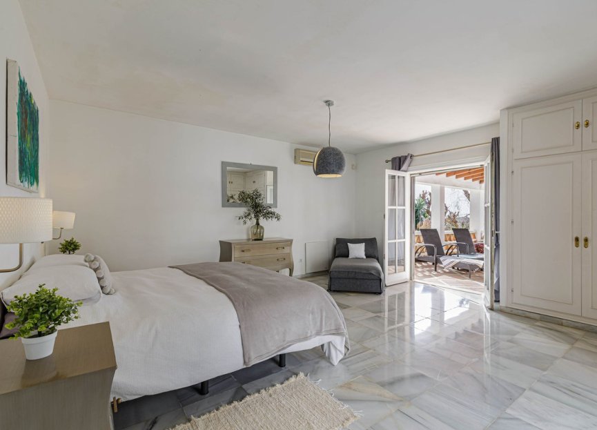 Reventa - House - Detached Villa - El Paraiso - El Paraíso