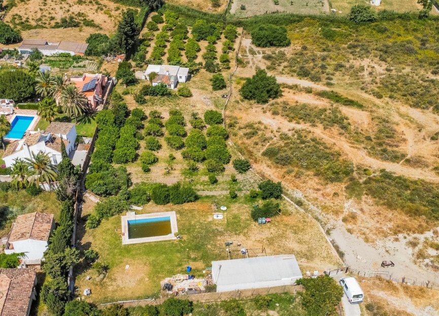 Reventa - Plot - Land with Ruin - Estepona - Estepona Centro