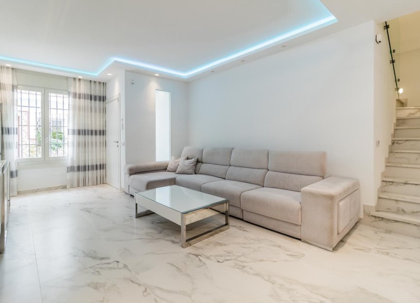 Resale - House - Townhouse - Estepona - Estepona Centro