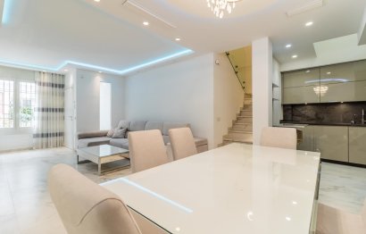 Resale - House - Townhouse - Estepona - Estepona Centro