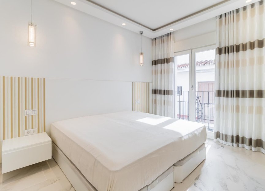 Resale - House - Townhouse - Estepona - Estepona Centro