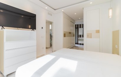 Resale - House - Townhouse - Estepona - Estepona Centro