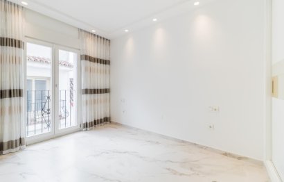 Resale - House - Townhouse - Estepona - Estepona Centro