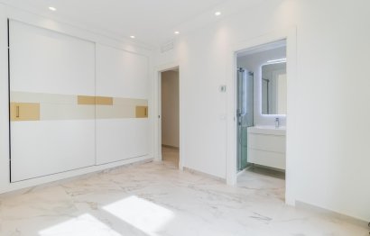 Resale - House - Townhouse - Estepona - Estepona Centro