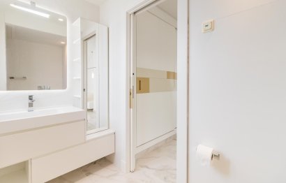 Resale - House - Townhouse - Estepona - Estepona Centro