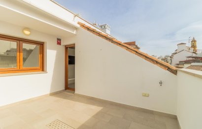 Resale - House - Townhouse - Estepona - Estepona Centro