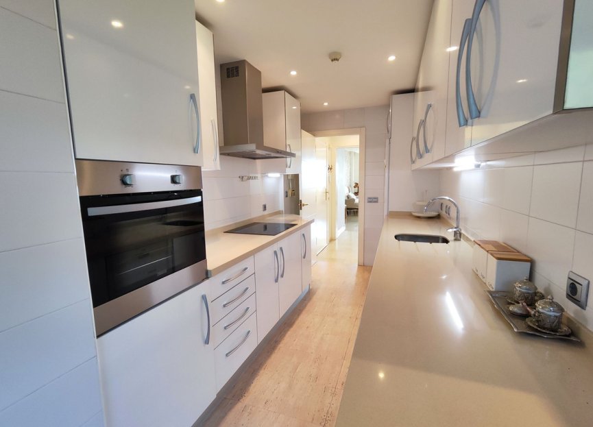 Reventa - Apartment - Middle Floor Apartment - Estepona - Estepona Centro