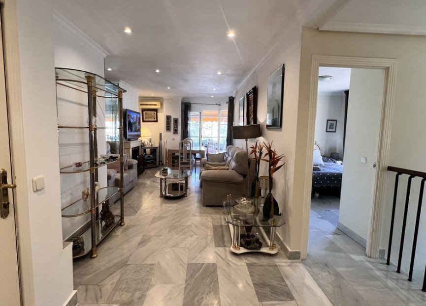 Resale - Apartment - Duplex - Marbella - Nueva Andalucia