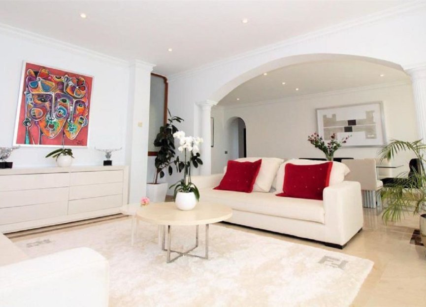 Reventa - House - Detached Villa - El Paraiso - El Paraíso