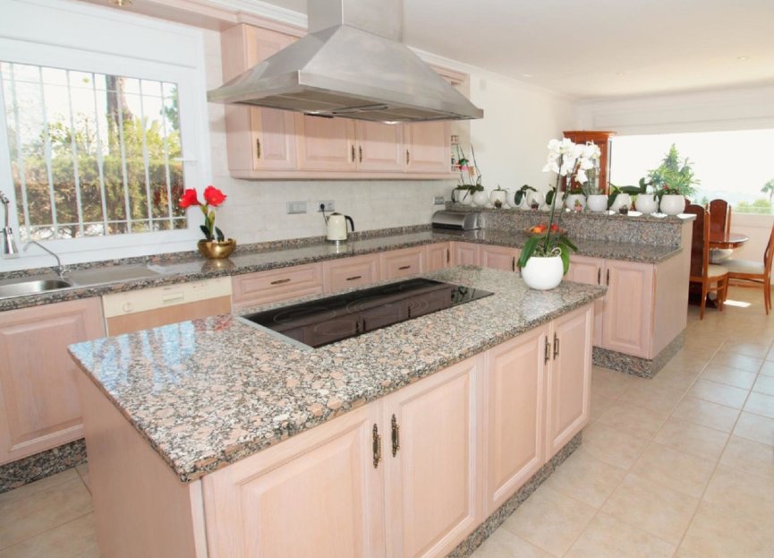 Reventa - House - Detached Villa - El Paraiso - El Paraíso