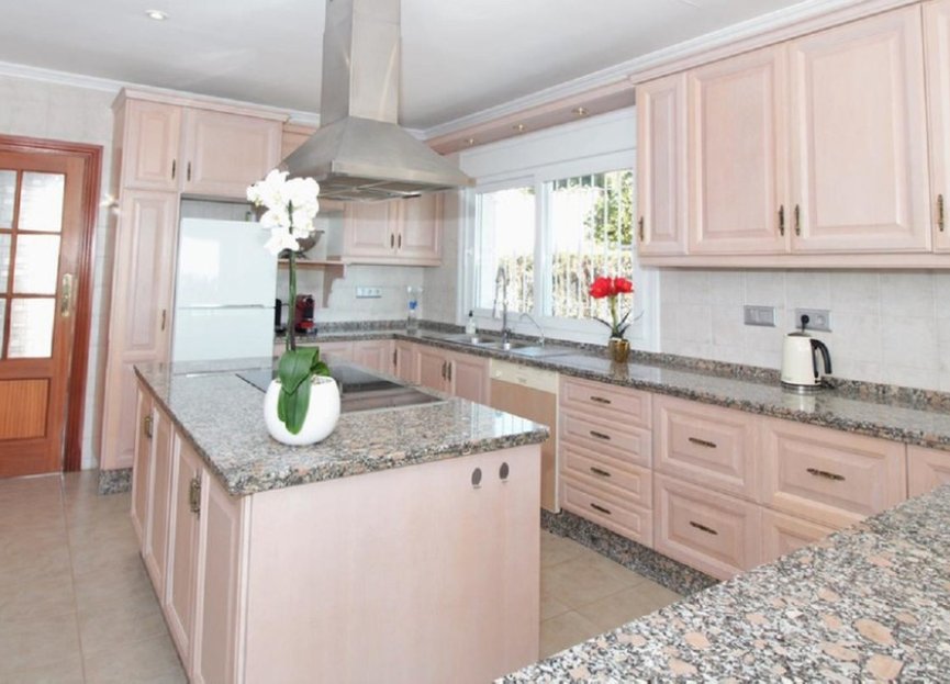 Reventa - House - Detached Villa - El Paraiso - El Paraíso