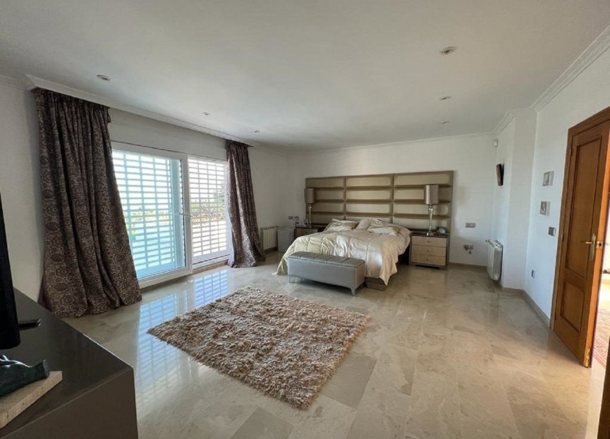 Reventa - House - Detached Villa - El Paraiso - El Paraíso