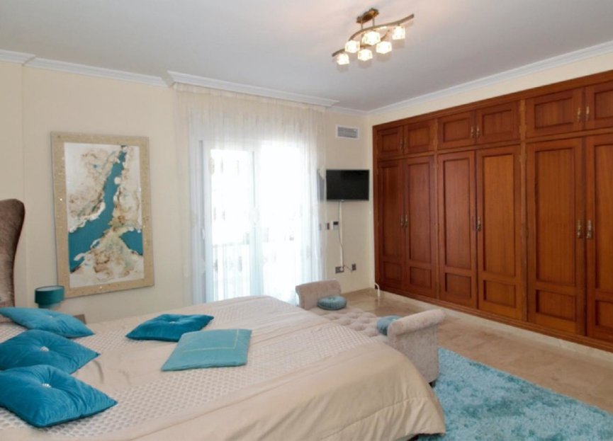 Reventa - House - Detached Villa - El Paraiso - El Paraíso