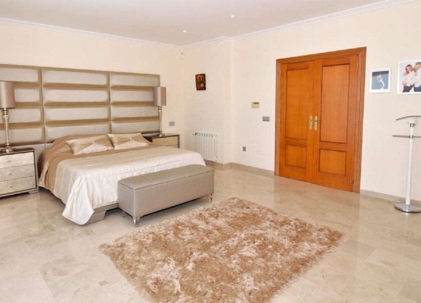 Reventa - House - Detached Villa - El Paraiso - El Paraíso