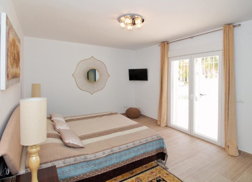 Reventa - House - Detached Villa - El Paraiso - El Paraíso