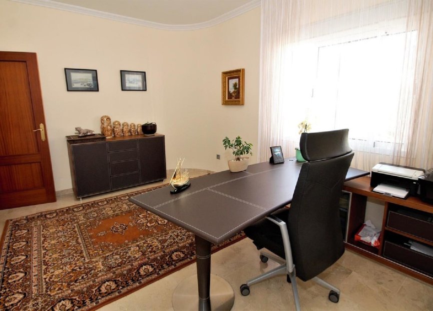 Reventa - House - Detached Villa - El Paraiso - El Paraíso