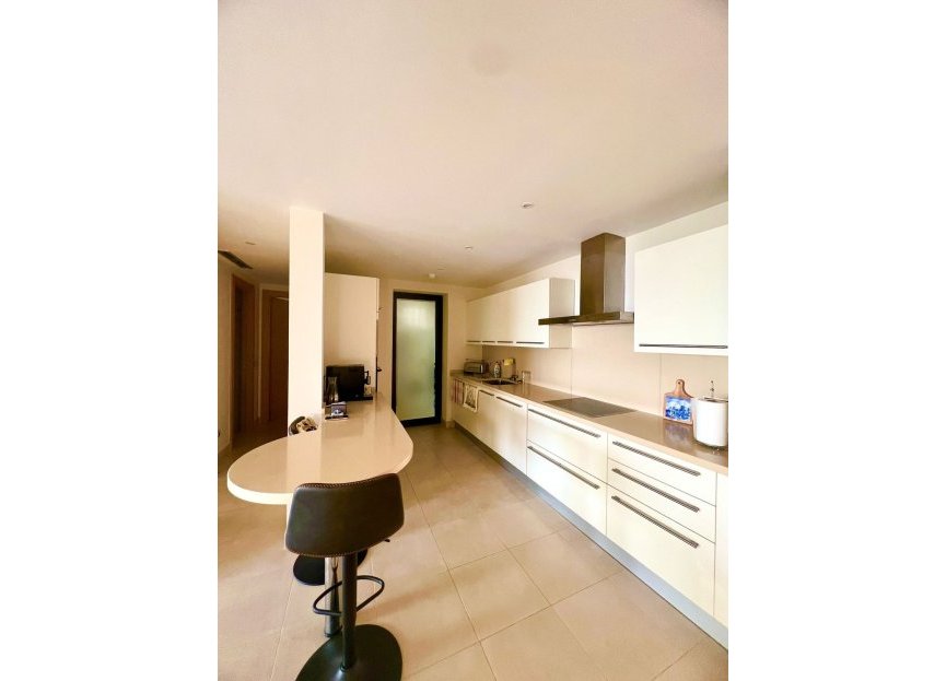 Resale - Ground floor apartment - Marbella - Altos de los Monteros