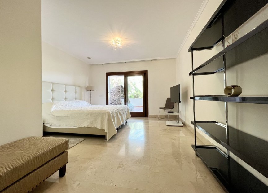 Resale - Ground floor apartment - Marbella - The Golden Mile