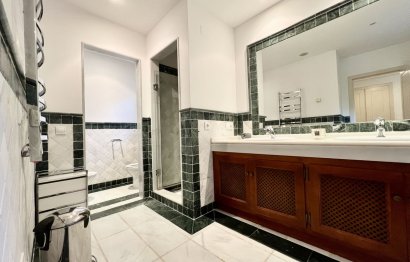 Resale - Ground floor apartment - Marbella - The Golden Mile