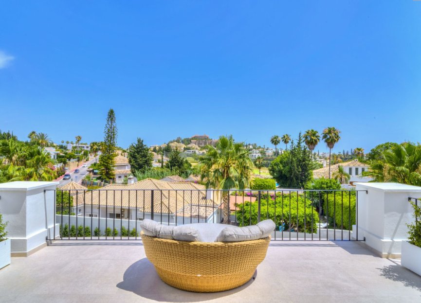 Resale - House - Detached Villa - Marbella - Nueva Andalucia