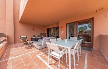 Resale - Apartment - Middle Floor Apartment - Estepona - Estepona Centro