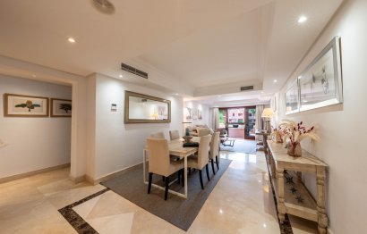 Resale - Apartment - Middle Floor Apartment - Estepona - Estepona Centro