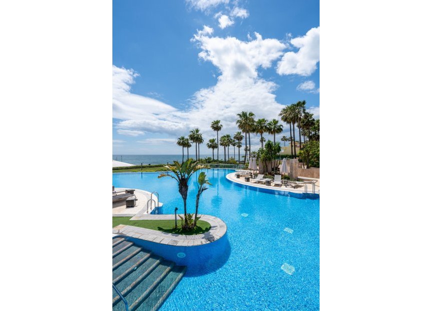 Resale - Apartment - Middle Floor Apartment - Estepona - Estepona Centro