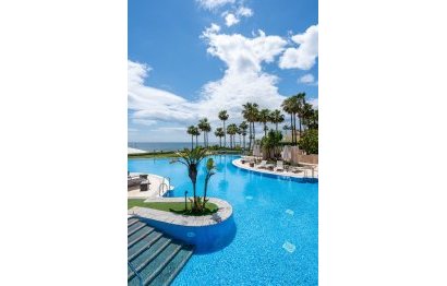 Resale - Apartment - Middle Floor Apartment - Estepona - Estepona Centro