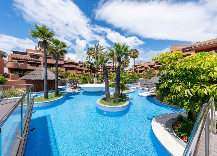 Resale - Apartment - Middle Floor Apartment - Estepona - Estepona Centro