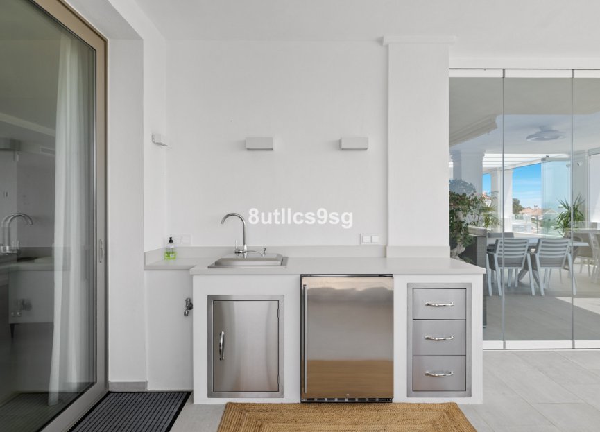 Resale - Ground floor apartment - Marbella - Nueva Andalucia