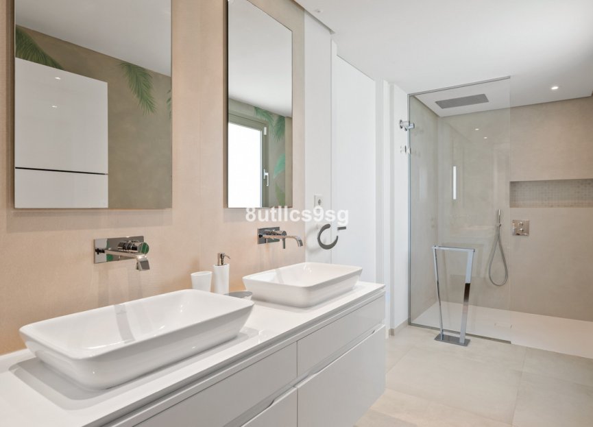 Resale - Ground floor apartment - Marbella - Nueva Andalucia