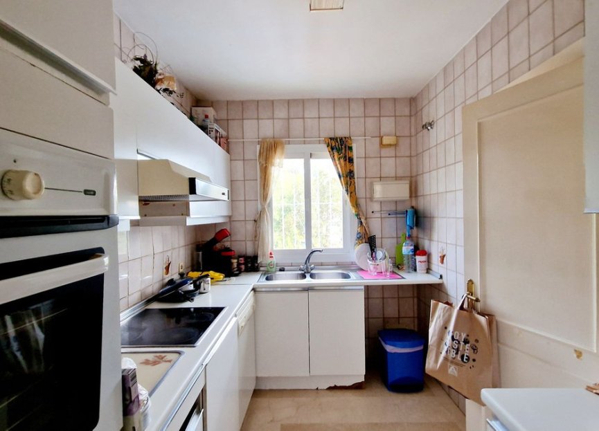 Resale - Apartment - Top Floor Apartment - Estepona - New Golden Mile