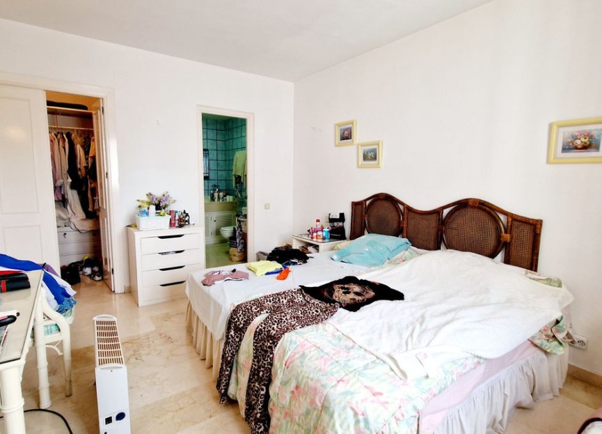 Resale - Apartment - Top Floor Apartment - Estepona - New Golden Mile