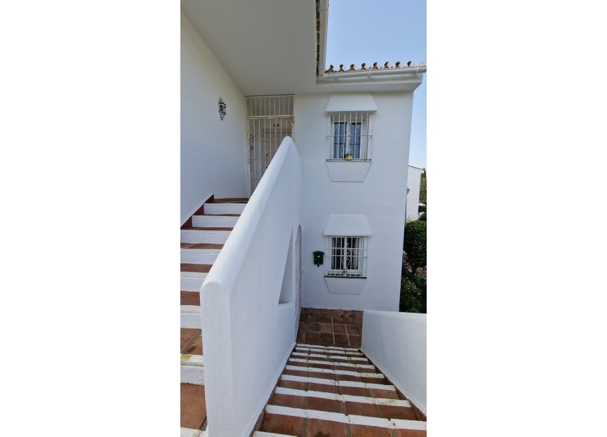 Resale - Apartment - Top Floor Apartment - Estepona - New Golden Mile