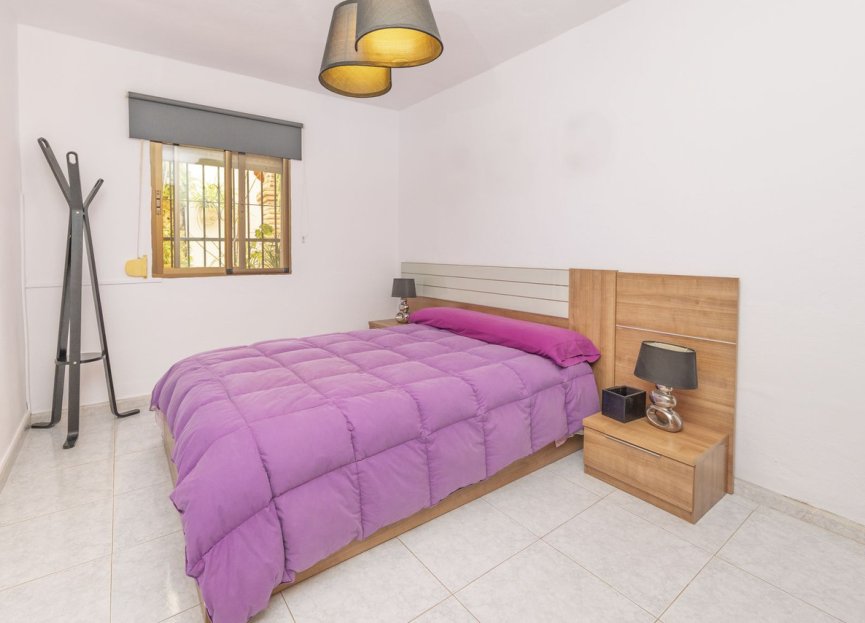 Resale - House - Detached Villa - Marbella - Las Chapas