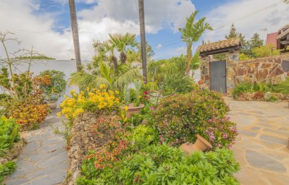 Resale - House - Detached Villa - Marbella - Las Chapas