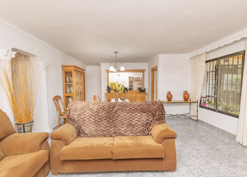 Resale - House - Detached Villa - Marbella - Las Chapas