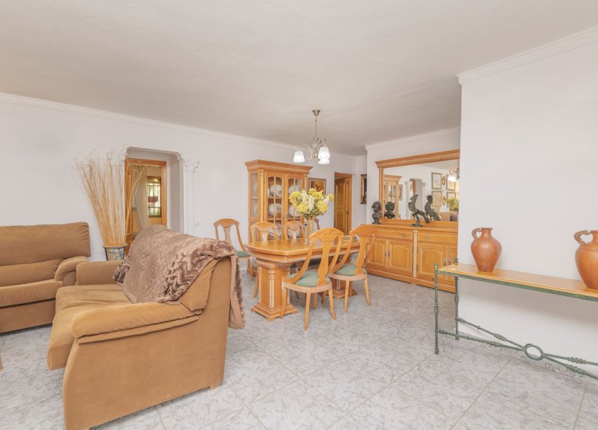 Resale - House - Detached Villa - Marbella - Las Chapas